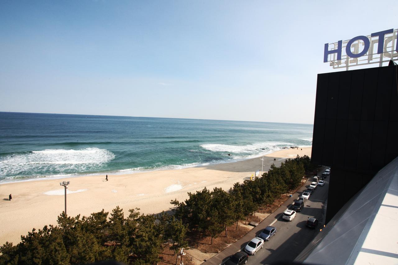 Hotel R Gangneung Exteriör bild