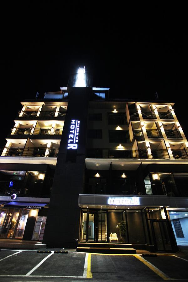 Hotel R Gangneung Rum bild